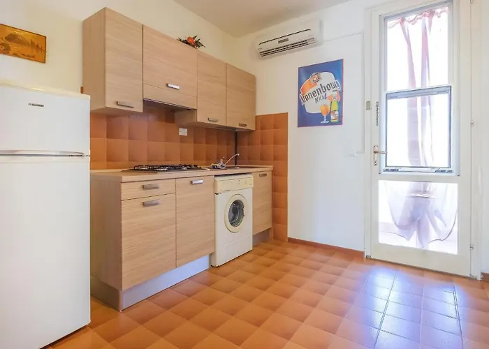 Semesterbostad Franca A14 *